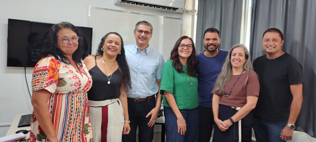 Edigênia Ferreira, Simone Paixão, José Ricardo de Santana, Rosemeire Marcedo Costa, Rooney Marcos, Ana Maia, Joelson Oliveira. (Foto: divulgação SEED).